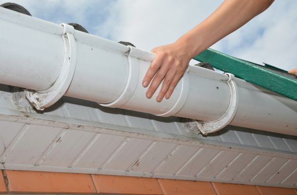 Gutter Reattachment in Batavia